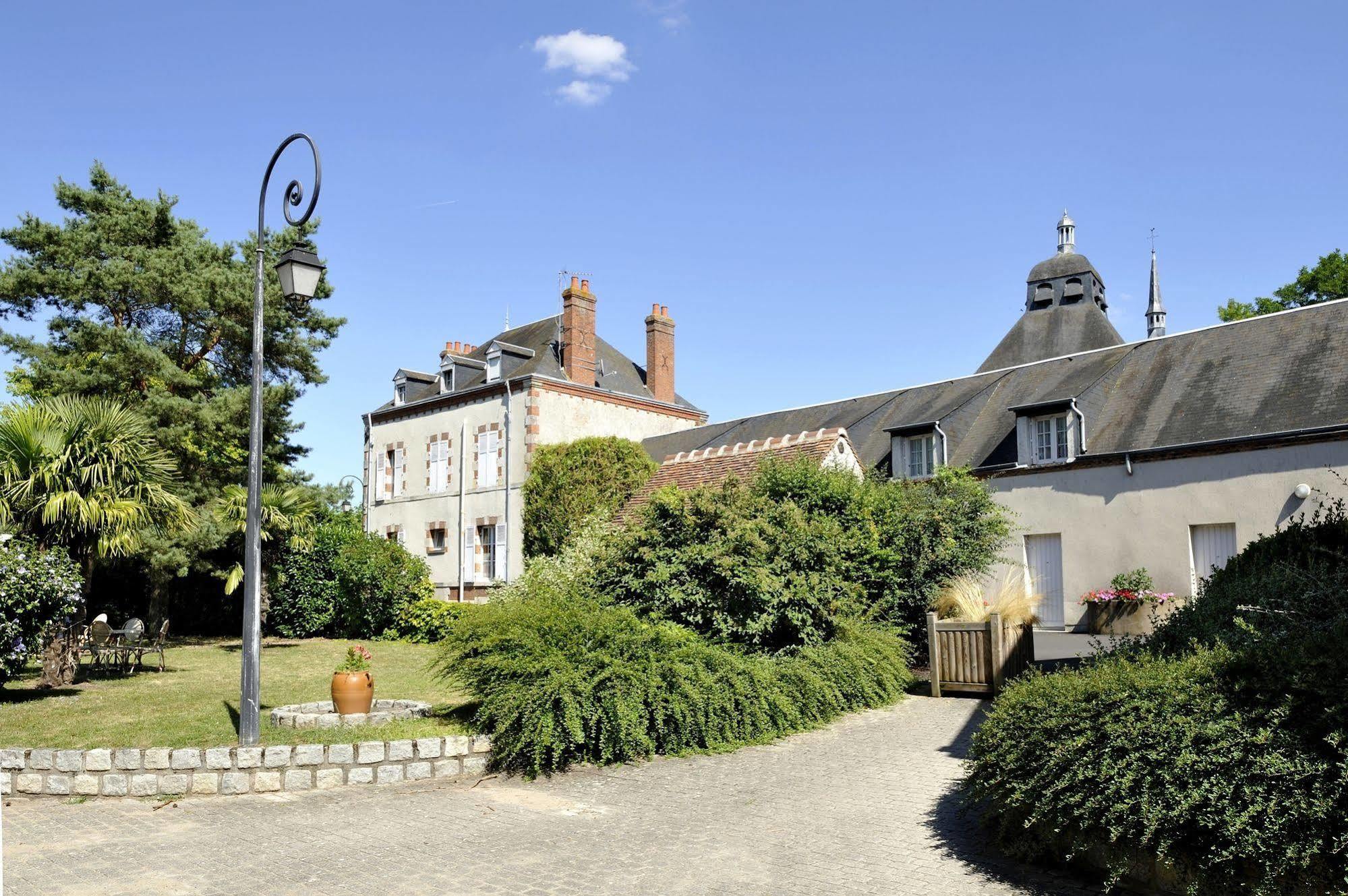 Hôtel Du Labrador Saint-Benoît-sur-Loire Exterior foto
